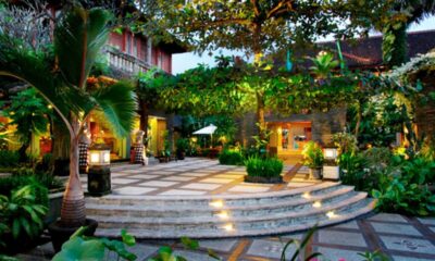 beachfront-4-stars-boutique-hotel-in-kuta-bali-for-sale-entrance