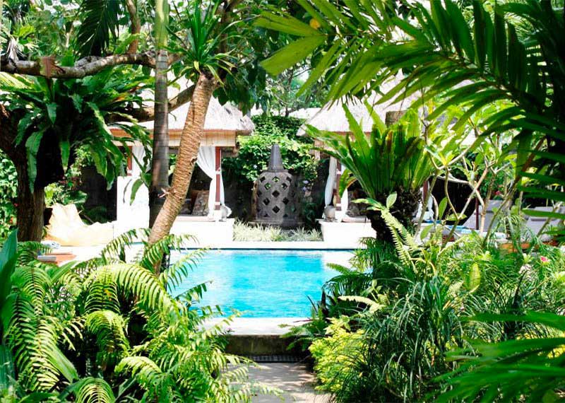 beachside-resort-villa-in-sanur-for-sale-garden-pool