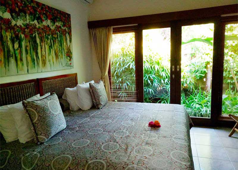 beachside-resort-villa-in-sanur-for-sale-garden-room