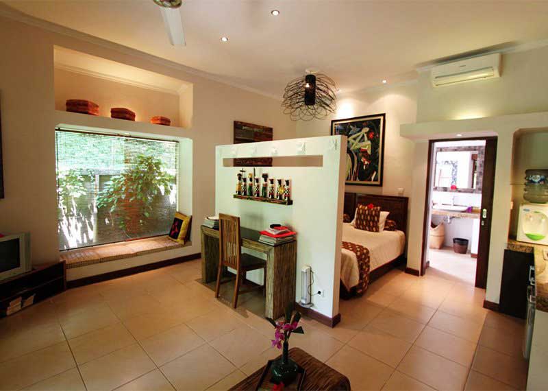 beachside-resort-villa-in-sanur-for-sale-room