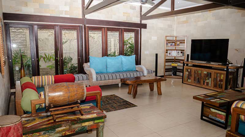 sanur-beachside-villa-for-sale-tvroom