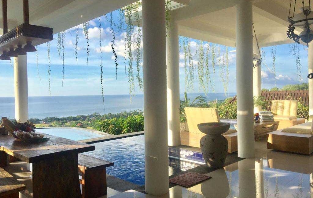 sea-views-villa-in-lovina-bali-for-sale-outdoor-dining