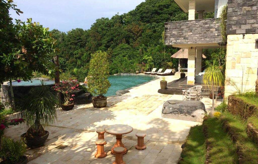 sea-views-villa-in-lovina-bali-for-sale-outdoor-terrace