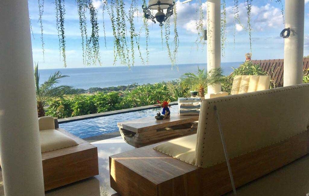 sea-views-villa-in-lovina-bali-for-sale-poolside